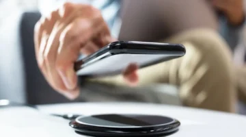 سبب بطء شحن هاتفك رغم دعمه لتقنية الشحن السريع